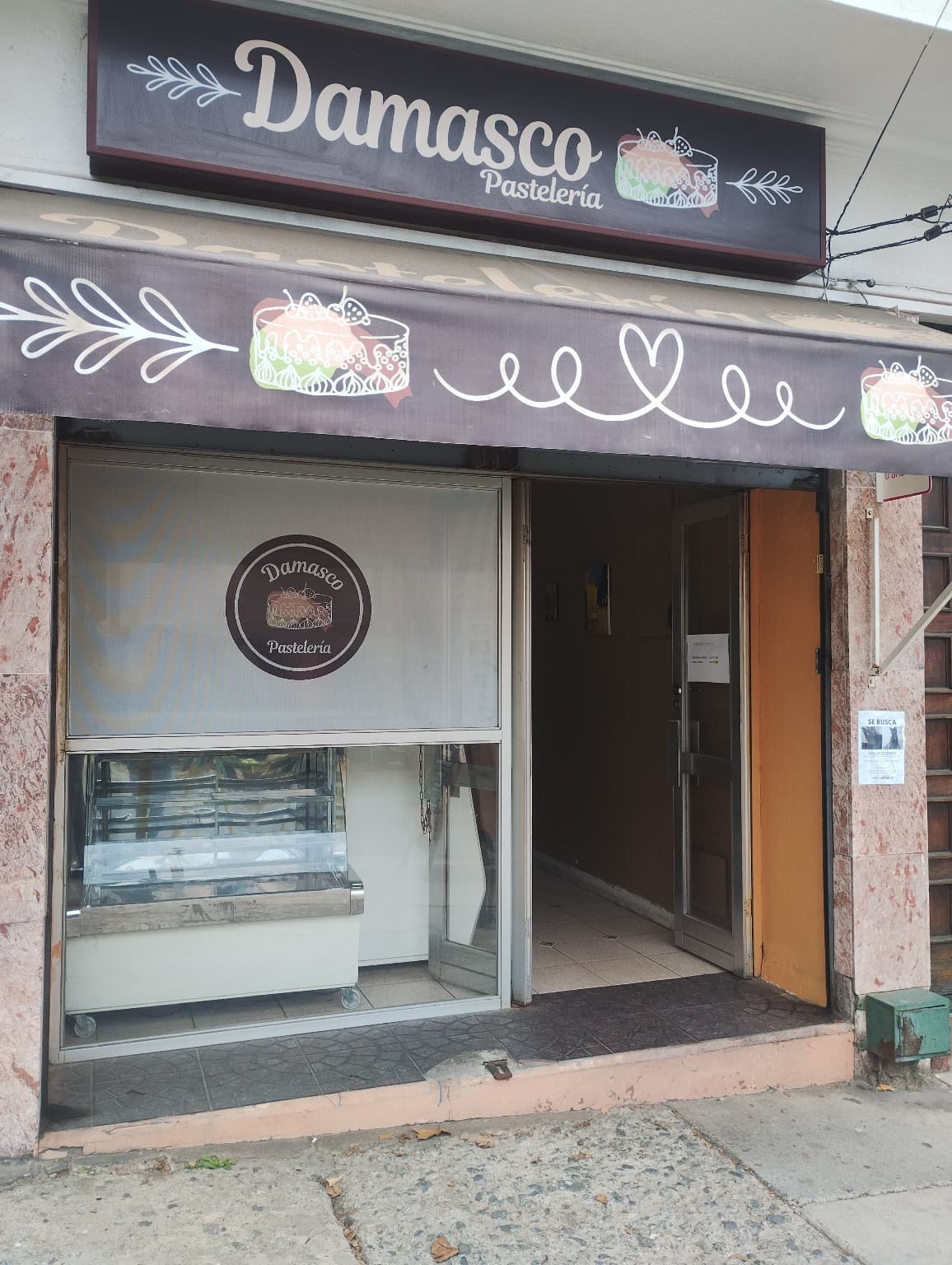 Dueña de Pastelería Damasco